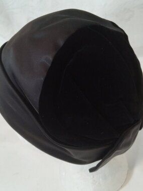 Vintage Black Velvet Art Deco Flapper Hat Whimisgoth Gothic Modern Miss Antique